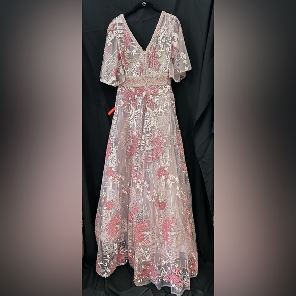 Mac Duggal 20262 NWT EMBROIDERED FLOUNCE SLEEVE A LINE GOWN - Picture 5 of 9